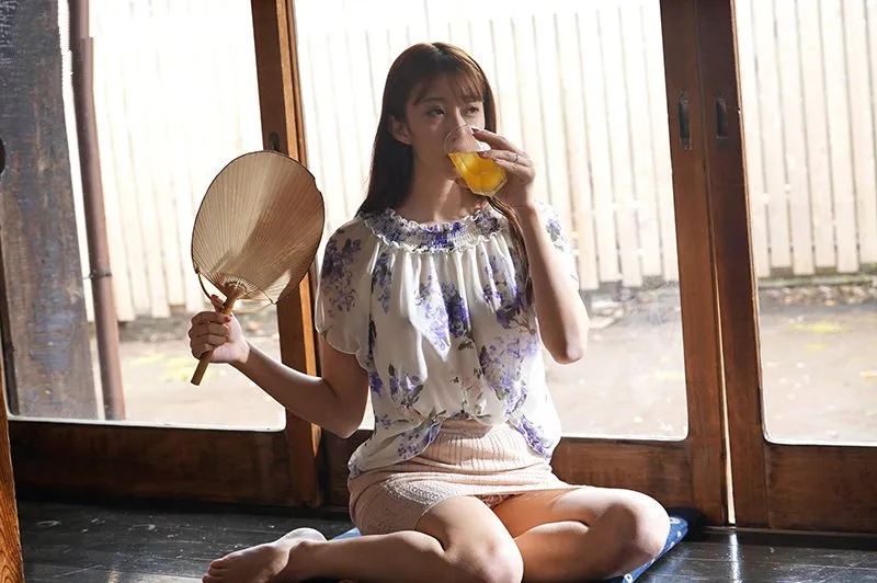 Mùa hè buồn chán ở quê chịch cô vợ nhà kề bên thiếu thốn vì lấy chồng yêu già